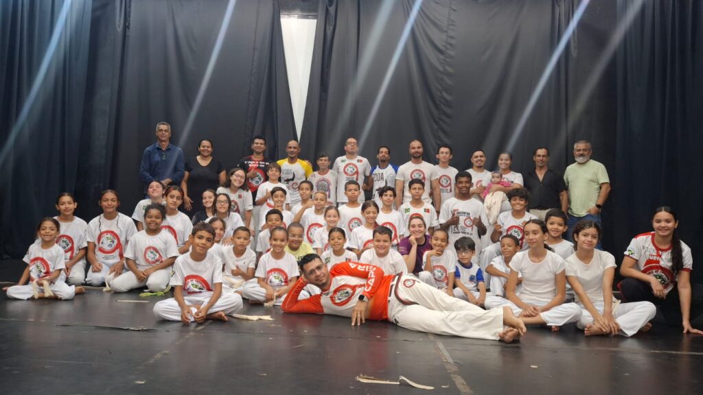Projeto de Capoeira do Grupo Memória realiza batizado e troca de cordas em Pereira Barreto